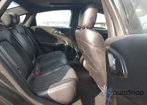 2015 Chrysler 200 S из США, поврежденный, VIN 1C3CCCDGXFN615457